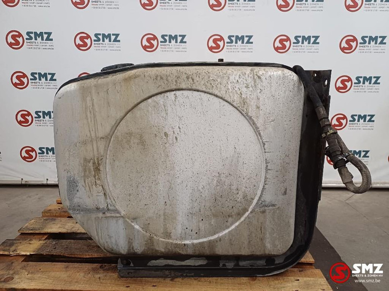 Volvo Occ brandstoftank 300L met steunen Volvo - Rezervoar za gorivo za Tovornjak: slika 3 Volvo Occ brandstoftank 300L met steunen Volvo - Rezervoar za gorivo za Tovornjak: slika 3