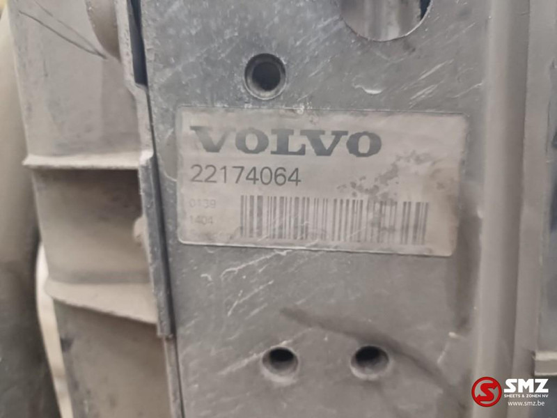 Volvo Occ radiator + intercooler + condenser Volvo - Hladilnik motorja za Tovornjak: slika 5 Volvo Occ radiator + intercooler + condenser Volvo - Hladilnik motorja za Tovornjak: slika 5