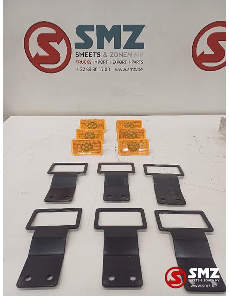 Volvo Occ set van 6 LED zijmarkeringslichten + bevestigi - Luči/ Osvetlitev za Tovornjak: slika 1 Volvo Occ set van 6 LED zijmarkeringslichten + bevestigi - Luči/ Osvetlitev za Tovornjak: slika 1