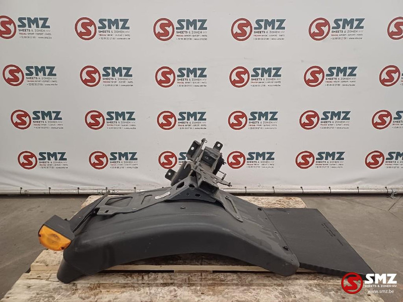 Volvo Occ spatbord cabine achter L/R + spatbordsteun Vol - Karoserija in zunanjost za Tovornjak: slika 1 Volvo Occ spatbord cabine achter L/R + spatbordsteun Vol - Karoserija in zunanjost za Tovornjak: slika 1