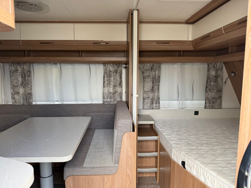 Hobby 545 KMF DE LUXE 2021 - Počitniška prikolica: slika 5 Hobby 545 KMF DE LUXE 2021 - Počitniška prikolica: slika 5