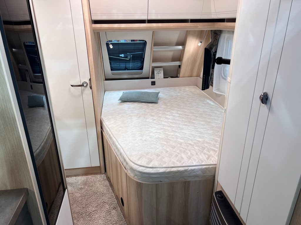 Počitniška prikolica Hobby DE LUXE 460 UFe: slika 8