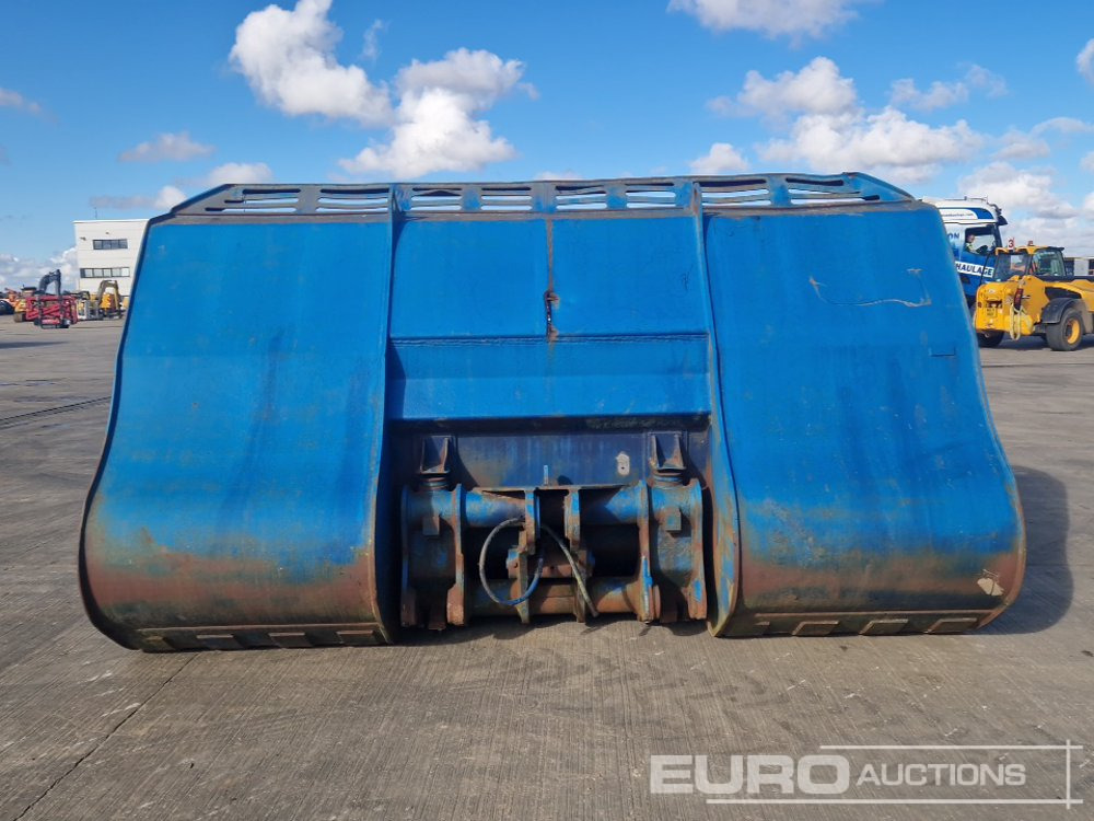 150" Hi Tip Bucket to suit CAT 966 Wheeled Loader - Žlica: slika 4 150" Hi Tip Bucket to suit CAT 966 Wheeled Loader - Žlica: slika 4