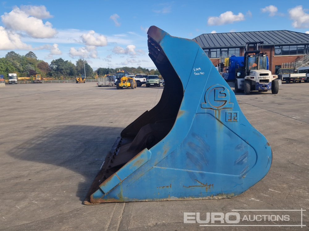 150" Hi Tip Bucket to suit CAT 966 Wheeled Loader - Žlica: slika 2 150" Hi Tip Bucket to suit CAT 966 Wheeled Loader - Žlica: slika 2