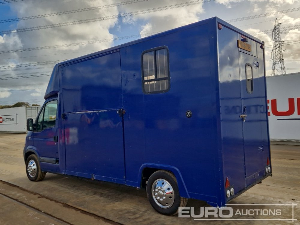 2008 Nissan Interstar - Dostavno vozilo z zabojnikom: slika 3 2008 Nissan Interstar - Dostavno vozilo z zabojnikom: slika 3