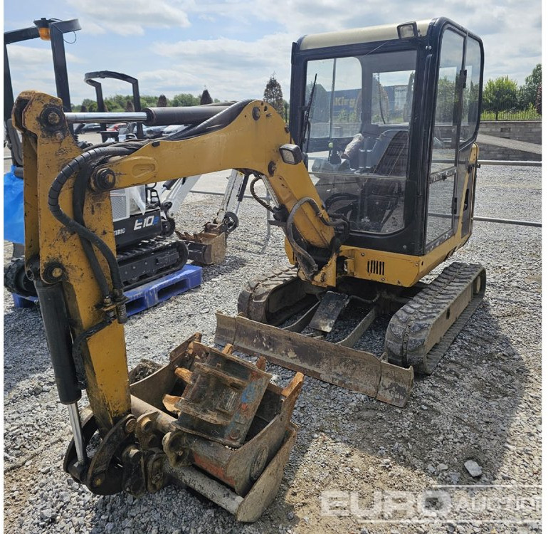 2010 CAT 301.8C - Mini bager: slika 2 2010 CAT 301.8C - Mini bager: slika 2