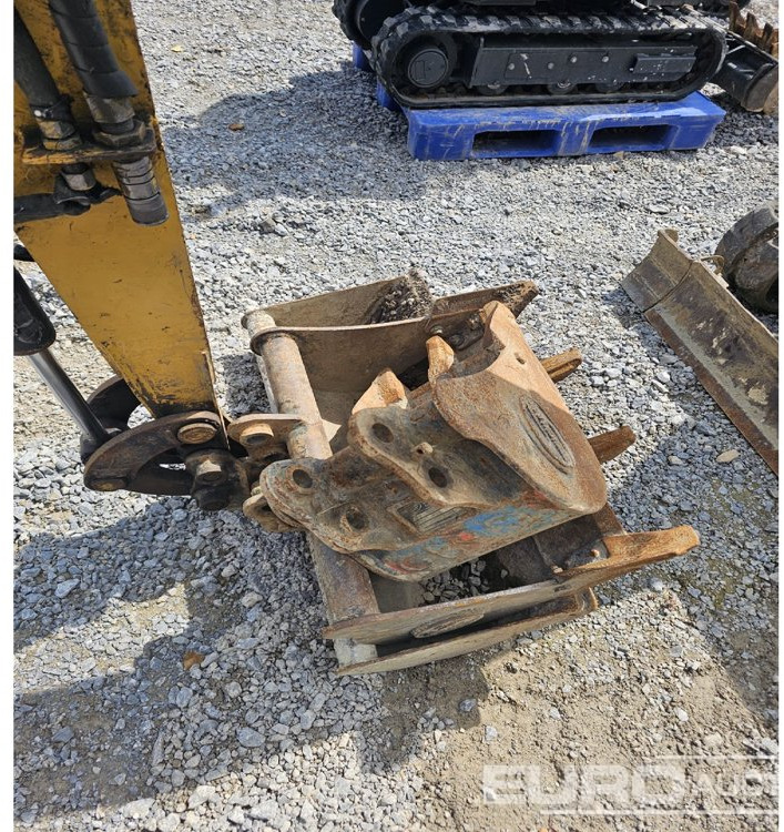 2010 CAT 301.8C - Mini bager: slika 4 2010 CAT 301.8C - Mini bager: slika 4