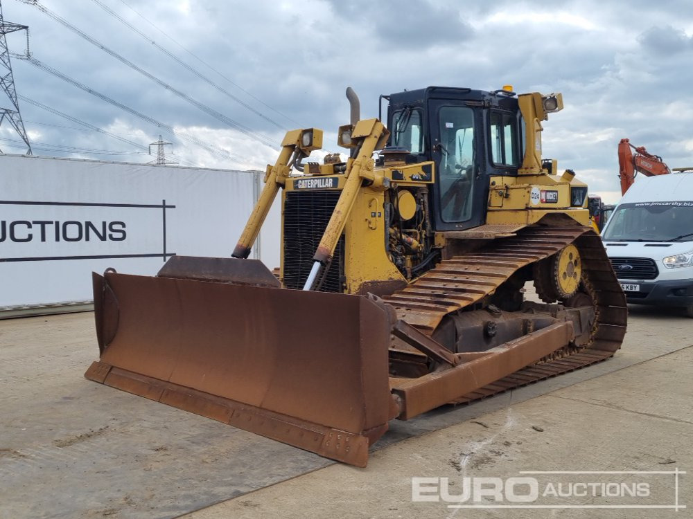 2010 CAT D6T - Buldožer: slika 1 2010 CAT D6T - Buldožer: slika 1