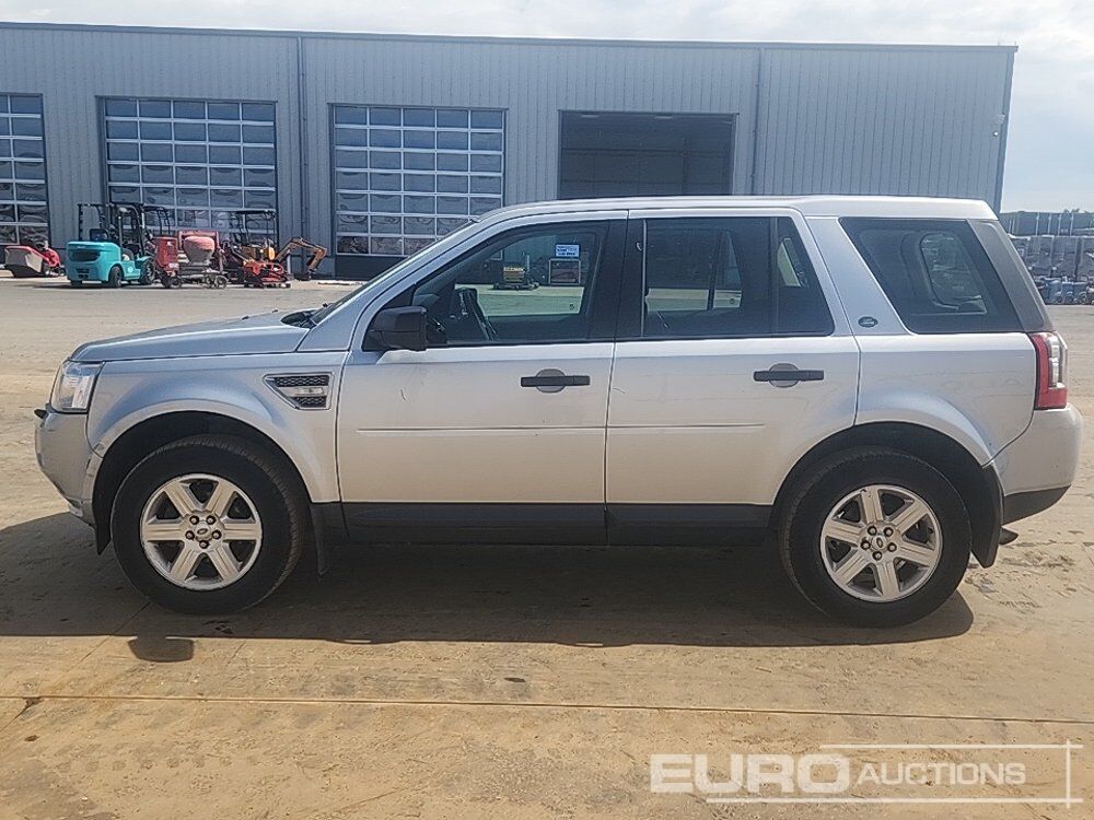 2011 Land Rover Freelander - SUV: slika 2 2011 Land Rover Freelander - SUV: slika 2
