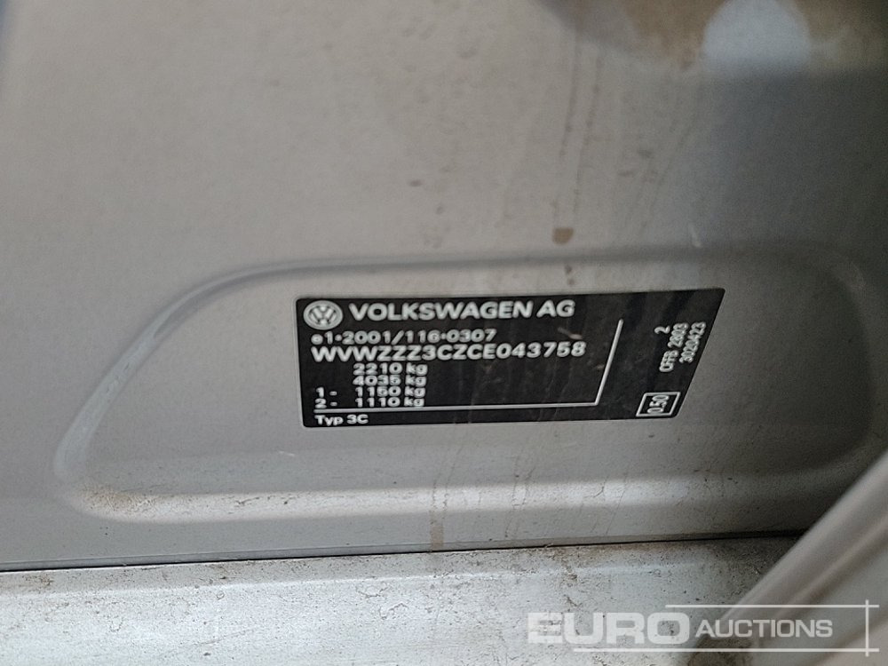 Avtomobil 2011 Volkswagen Passat: slika 40