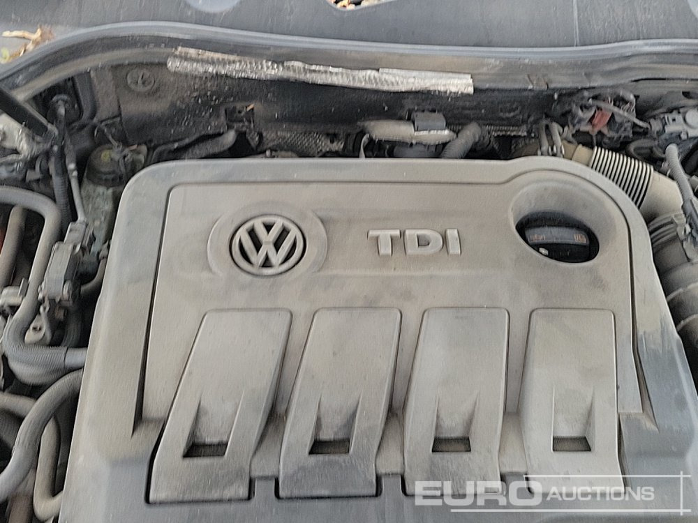 Avtomobil 2011 Volkswagen Passat: slika 16