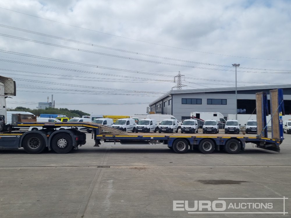 2014 Faymonville Tri Axle Step Frame Low Load Trailer, Neck Ramps, Hydraulic Flip Toe Ramps (Plating Certificate Available) - Nizko noseča polprikolica: slika 2 2014 Faymonville Tri Axle Step Frame Low Load Trailer, Neck Ramps, Hydraulic Flip Toe Ramps (Plating Certificate Available) - Nizko noseča polprikolica: slika 2