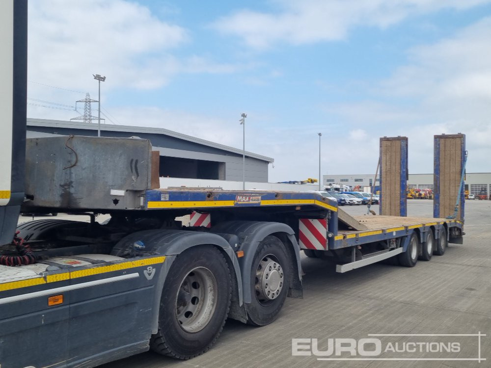 2014 Faymonville Tri Axle Step Frame Low Load Trailer, Neck Ramps, Hydraulic Flip Toe Ramps (Plating Certificate Available) - Nizko noseča polprikolica: slika 1 2014 Faymonville Tri Axle Step Frame Low Load Trailer, Neck Ramps, Hydraulic Flip Toe Ramps (Plating Certificate Available) - Nizko noseča polprikolica: slika 1