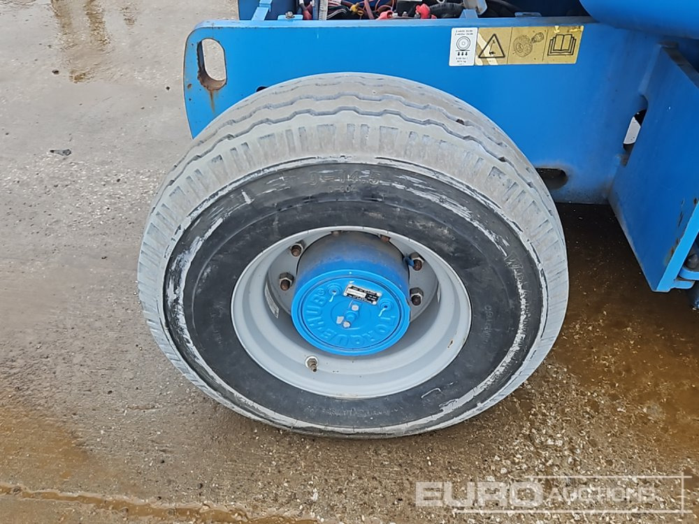 Zglobna dvižna ploščad 2014 Genie Z45/25J: slika 9