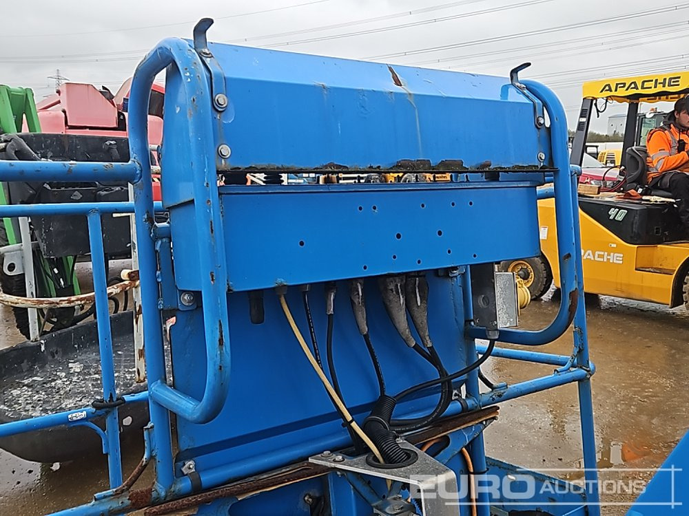 Zglobna dvižna ploščad 2014 Genie Z45/25J: slika 24