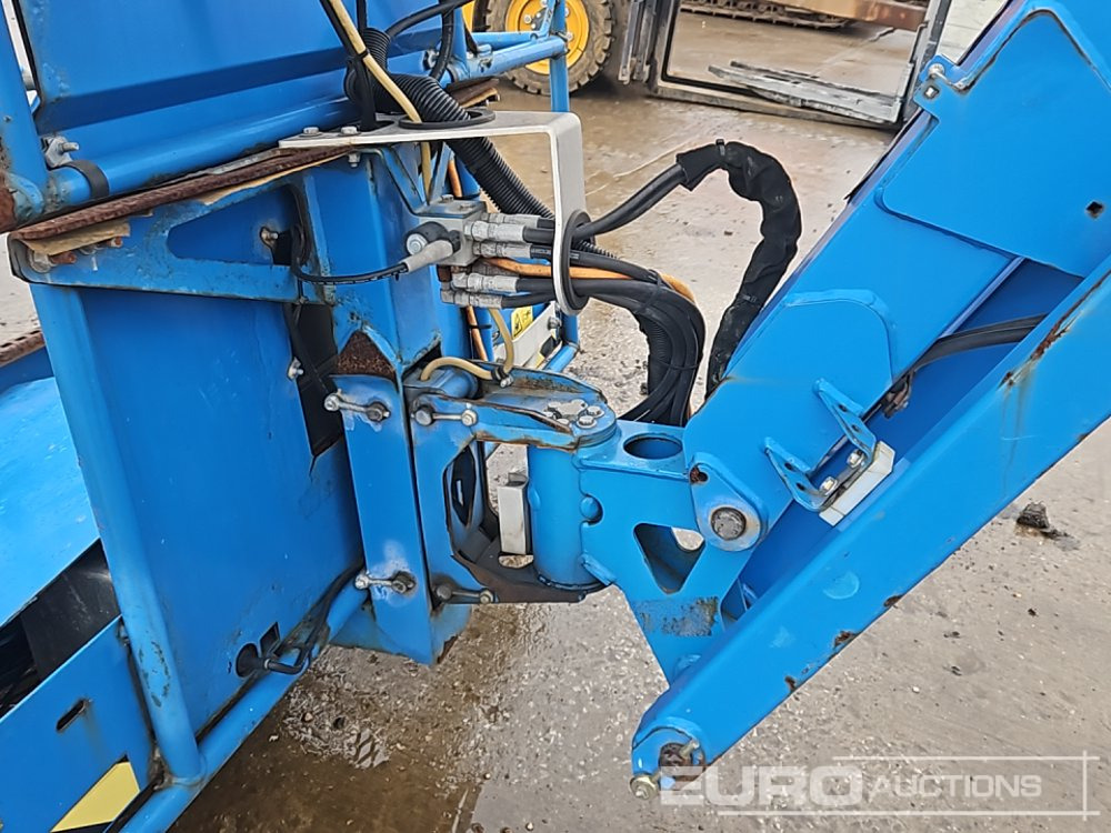 Zglobna dvižna ploščad 2014 Genie Z45/25J: slika 23