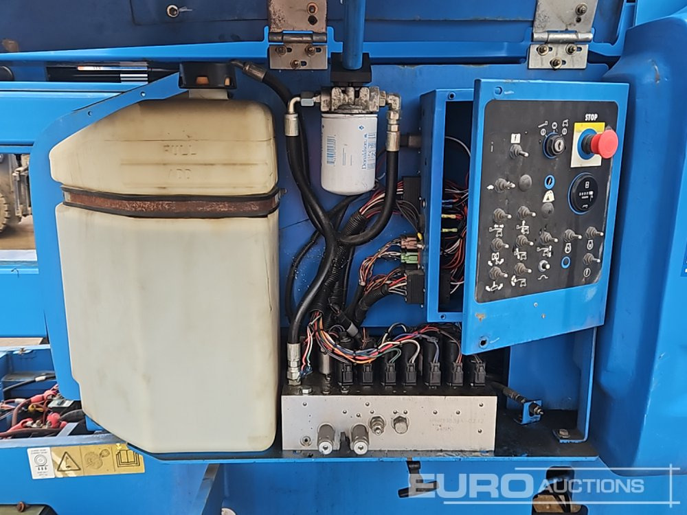 Zglobna dvižna ploščad 2014 Genie Z45/25J: slika 37