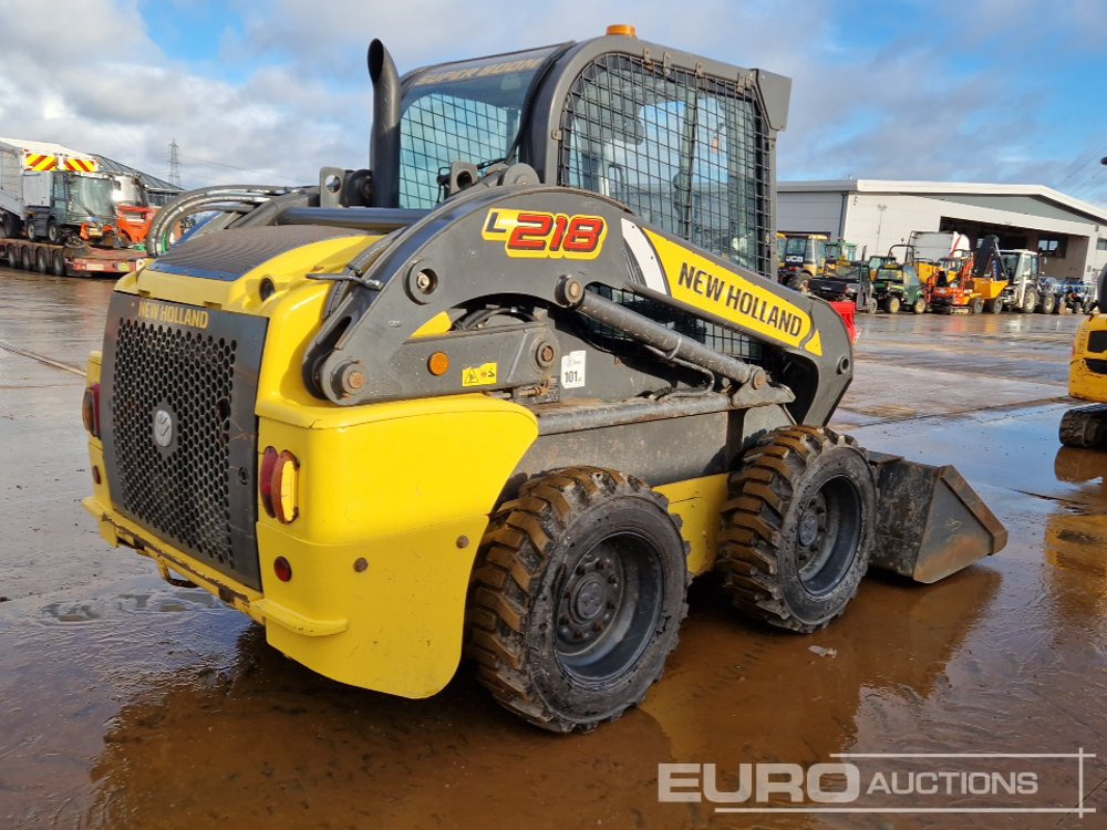 2014 New Holland L218 - Mini nakladalec: slika 5 2014 New Holland L218 - Mini nakladalec: slika 5