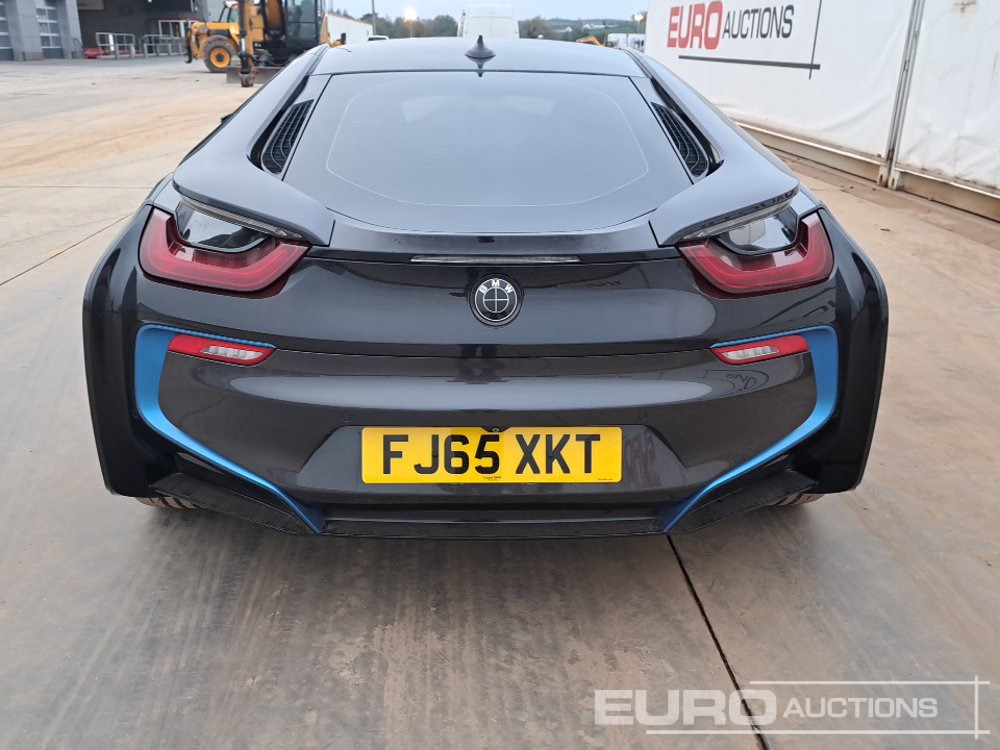2015 BMW I8 - Avtomobil: slika 4 2015 BMW I8 - Avtomobil: slika 4