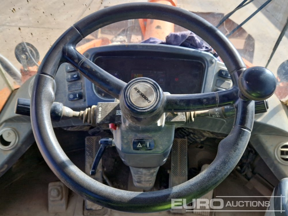 Kolesni nakladalec 2015 Doosan DL300-3: slika 45