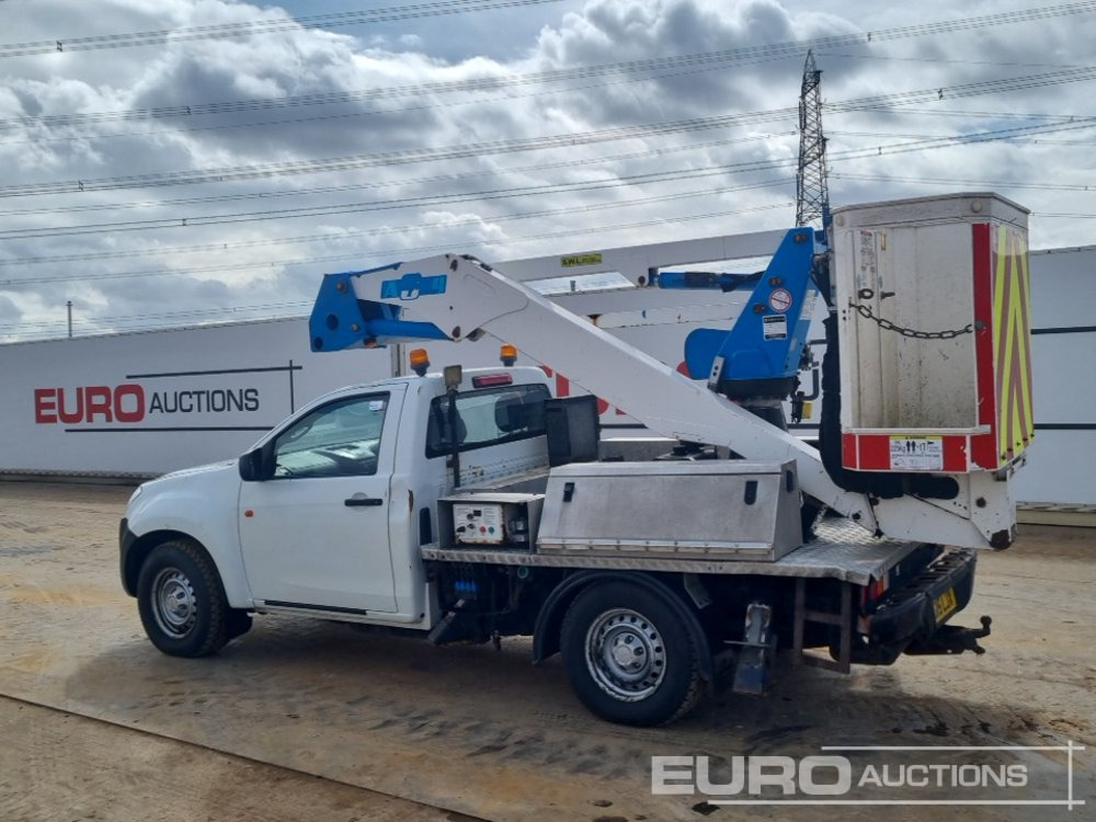 2015 Isuzu D-Max - Potniški kombi: slika 3 2015 Isuzu D-Max - Potniški kombi: slika 3