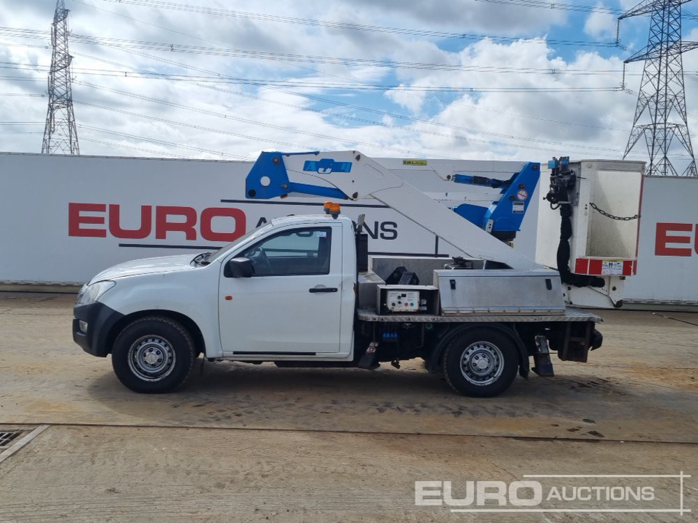 2015 Isuzu D-Max - Potniški kombi: slika 2 2015 Isuzu D-Max - Potniški kombi: slika 2
