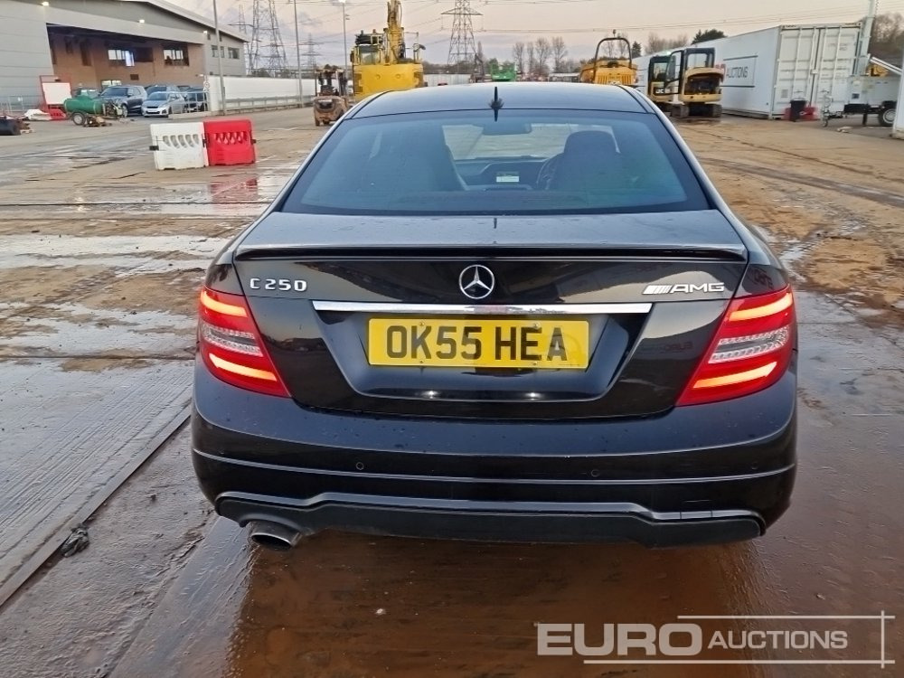 2015 Mercedes C250 AMG - Avtomobil: slika 4 2015 Mercedes C250 AMG - Avtomobil: slika 4