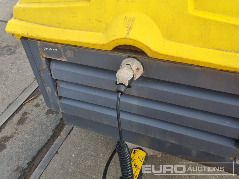 Zračni kompresor 2016 Atlas Copco XAS67KD: slika 14