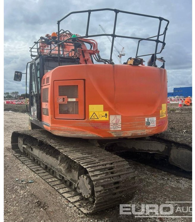 2017 Hitachi ZX225USLC-6 - Bager goseničar: slika 2 2017 Hitachi ZX225USLC-6 - Bager goseničar: slika 2