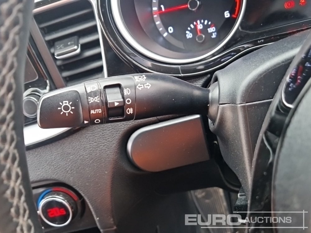 Avtomobil 2021 Kia Ceed: slika 27