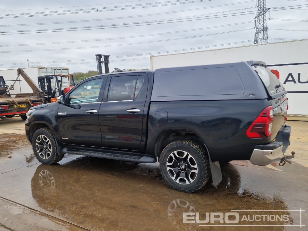 2021 Toyota Hilux Invincible - Poltovornjak: slika 3 2021 Toyota Hilux Invincible - Poltovornjak: slika 3