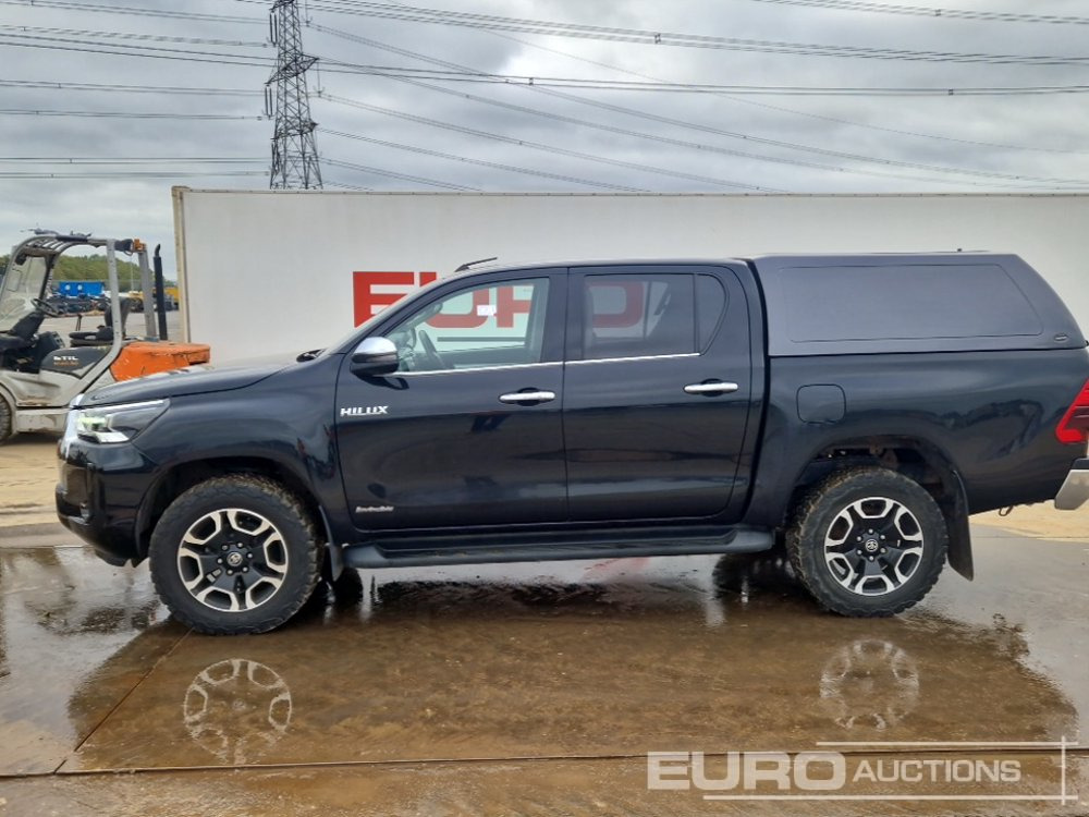 2021 Toyota Hilux Invincible - Poltovornjak: slika 2 2021 Toyota Hilux Invincible - Poltovornjak: slika 2