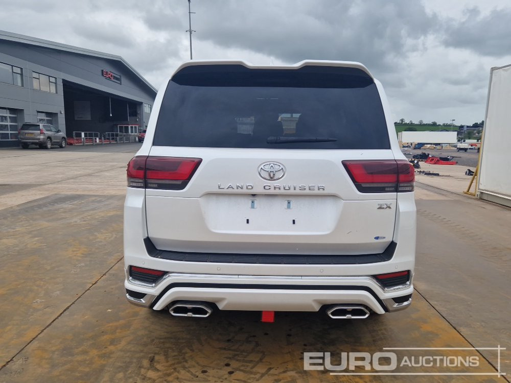 2024 Toyota Land Cruiser - SUV: slika 4 2024 Toyota Land Cruiser - SUV: slika 4