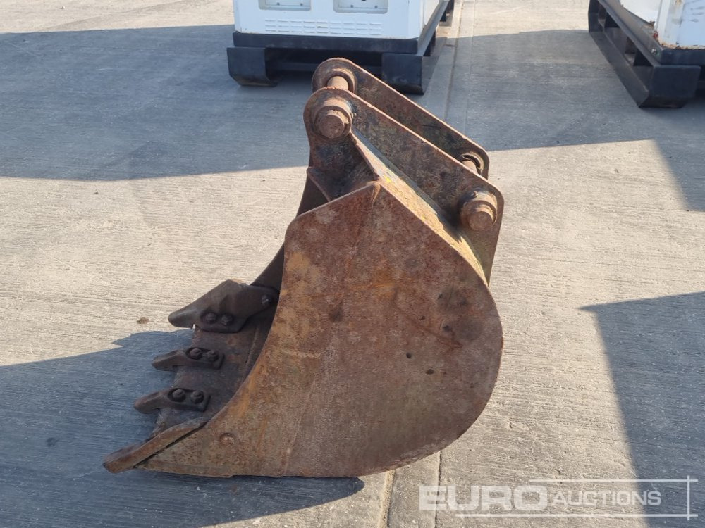 24" Digging Bucket 45mm Pn to suit 4-6 Ton Excavator - Žlica: slika 2 24" Digging Bucket 45mm Pn to suit 4-6 Ton Excavator - Žlica: slika 2