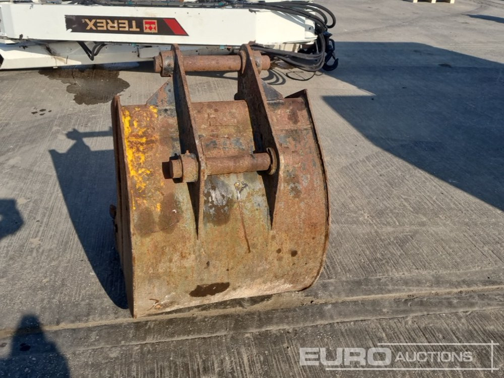 24" Digging Bucket 45mm Pn to suit 4-6 Ton Excavator - Žlica: slika 4 24" Digging Bucket 45mm Pn to suit 4-6 Ton Excavator - Žlica: slika 4