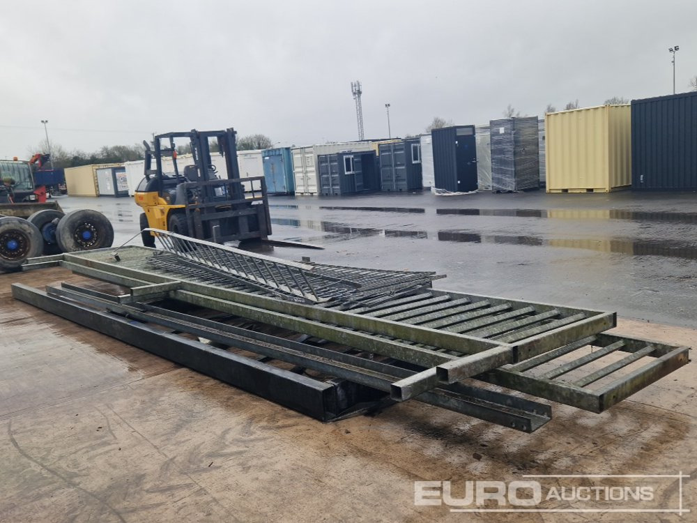 28' Steel Railings & Steel Frames - Orodje/ Oprema: slika 4 28' Steel Railings & Steel Frames - Orodje/ Oprema: slika 4