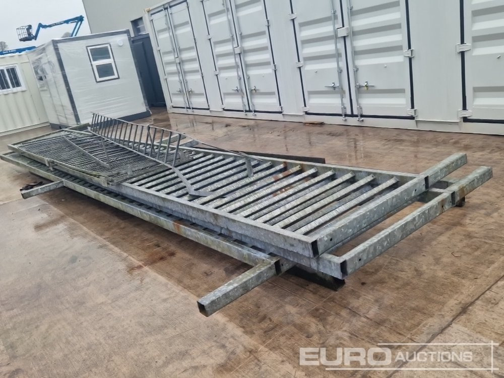 28' Steel Railings & Steel Frames - Orodje/ Oprema: slika 2 28' Steel Railings & Steel Frames - Orodje/ Oprema: slika 2