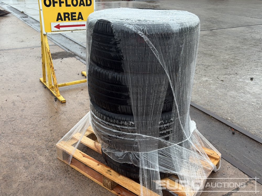 285/35ZR22 Tyres (4 of) - Guma: slika 4 285/35ZR22 Tyres (4 of) - Guma: slika 4