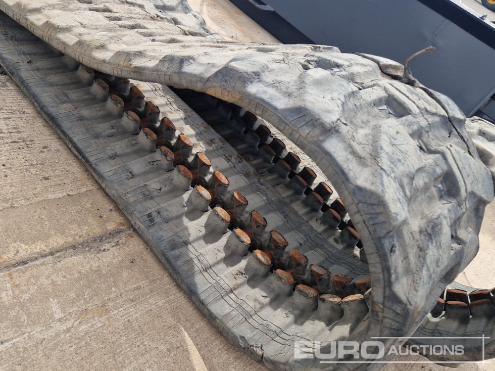300x 52.5x80 Rubber Track (2 of) - Gosenica za Gradbeni stroj: slika 5 300x 52.5x80 Rubber Track (2 of) - Gosenica za Gradbeni stroj: slika 5
