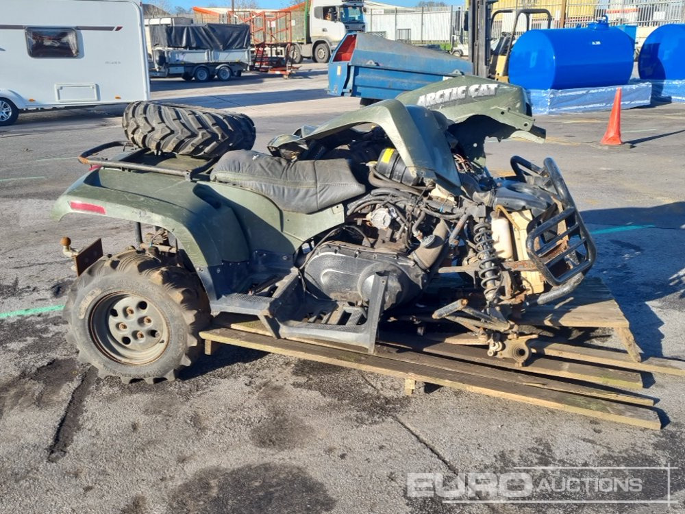 Arctic Cat 2WD Quad (Spares, Parts Missing) - Štirikolesnik: slika 1 Arctic Cat 2WD Quad (Spares, Parts Missing) - Štirikolesnik: slika 1