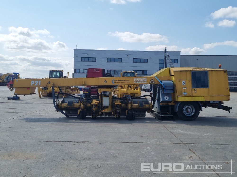 Bucher Schorling P21 Single Axle Runway Sweeper, Snow Clearing Brush, Snow Blower, Dryer - Snežni puhalnik: slika 2 Bucher Schorling P21 Single Axle Runway Sweeper, Snow Clearing Brush, Snow Blower, Dryer - Snežni puhalnik: slika 2