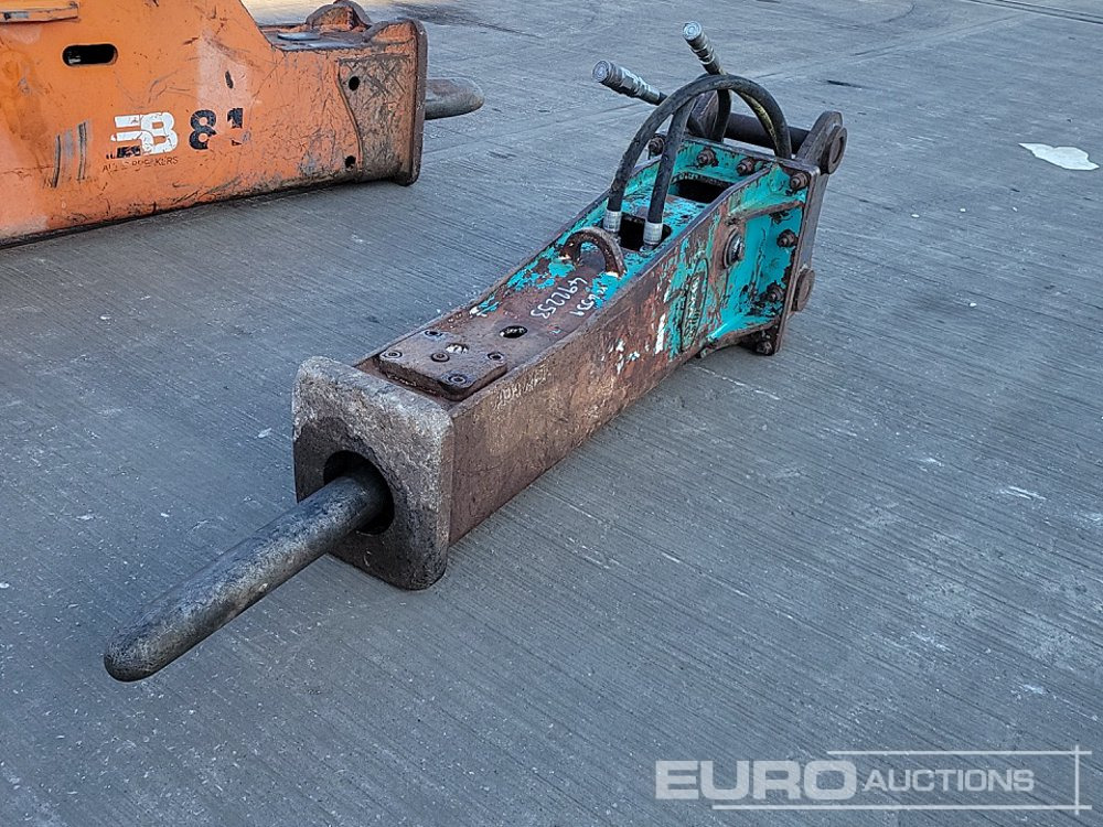 Demaco Hydraulic Breaker 65mm Pin to suit 13 Ton Excavator - Hidravlično kladivo: slika 1 Demaco Hydraulic Breaker 65mm Pin to suit 13 Ton Excavator - Hidravlično kladivo: slika 1