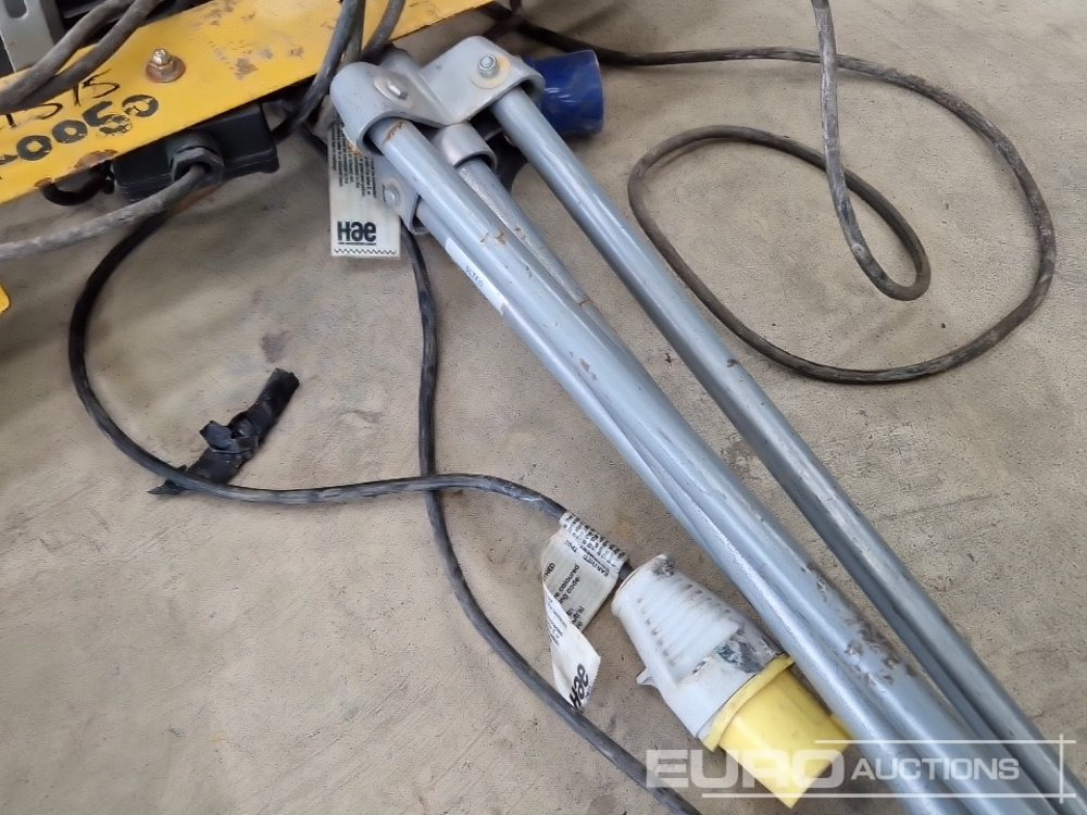 Gradbena oprema Elite 110 Volt LED Tripod Work Light (2 of): slika 12