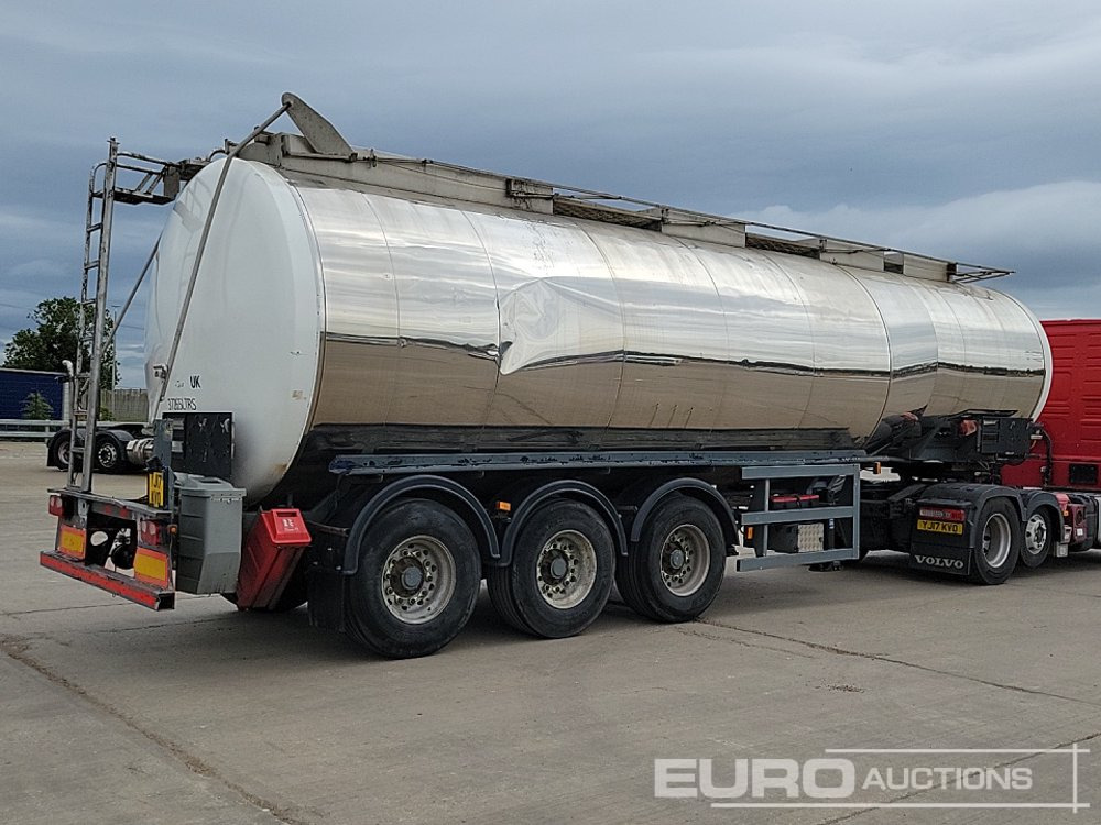 Fruehauf Tri Axle Tanker Trailer - Polprikolica cisterna: slika 5 Fruehauf Tri Axle Tanker Trailer - Polprikolica cisterna: slika 5