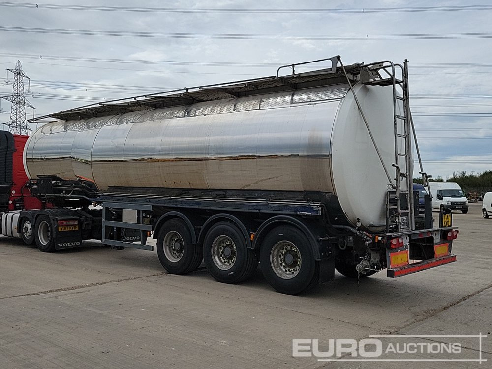 Fruehauf Tri Axle Tanker Trailer - Polprikolica cisterna: slika 3 Fruehauf Tri Axle Tanker Trailer - Polprikolica cisterna: slika 3