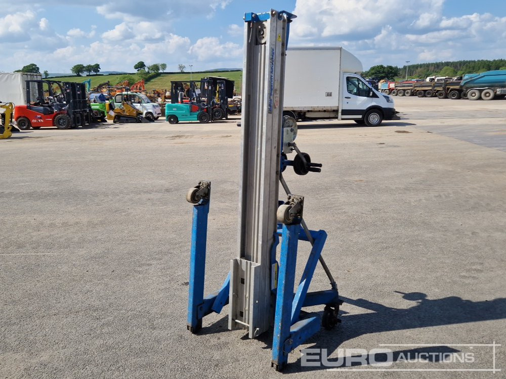 Genie SLA-10 - Gradbena oprema: slika 1 Genie SLA-10 - Gradbena oprema: slika 1