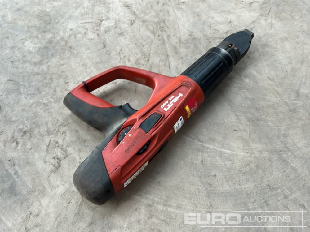 Hilti DX460 Nail Gun (Body & Case Only) - Gradbena oprema: slika 2 Hilti DX460 Nail Gun (Body & Case Only) - Gradbena oprema: slika 2