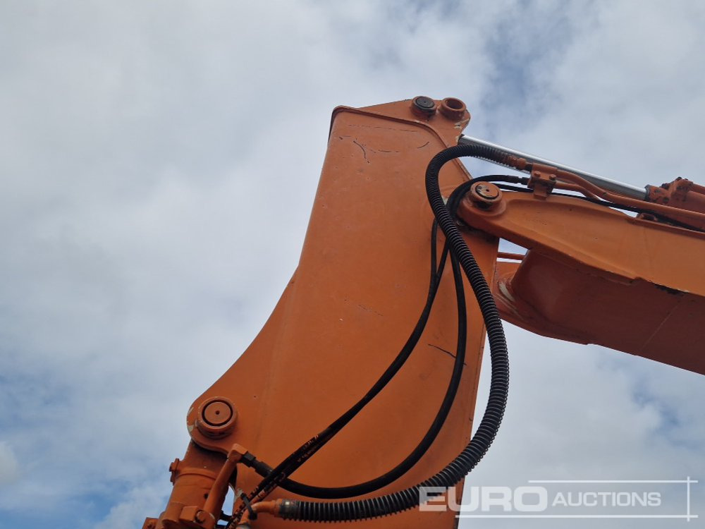 Bager goseničar Hitachi EX135: slika 15