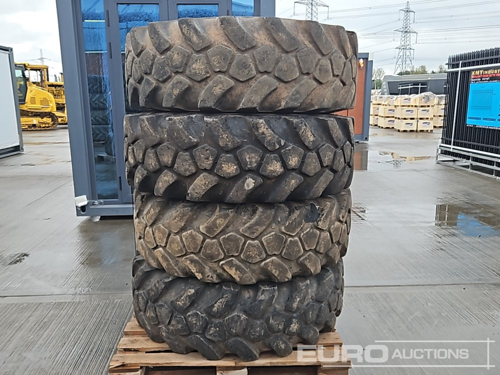 JCB 15.5-25 Tyre (4 of) - Guma: slika 4 JCB 15.5-25 Tyre (4 of) - Guma: slika 4