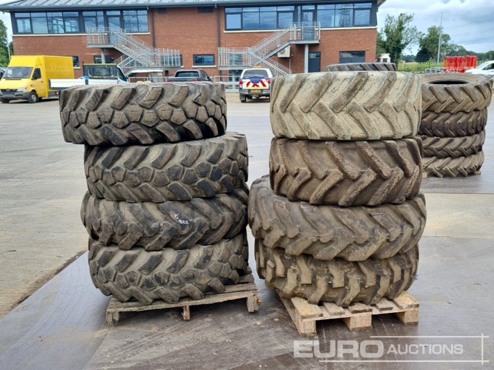 JCB 15.5-25 Tyre (6 of), Alliance 15.5-25 Tyre (2 of), 405/70 R20 Tyre (2 of) - Guma: slika 4 JCB 15.5-25 Tyre (6 of), Alliance 15.5-25 Tyre (2 of), 405/70 R20 Tyre (2 of) - Guma: slika 4